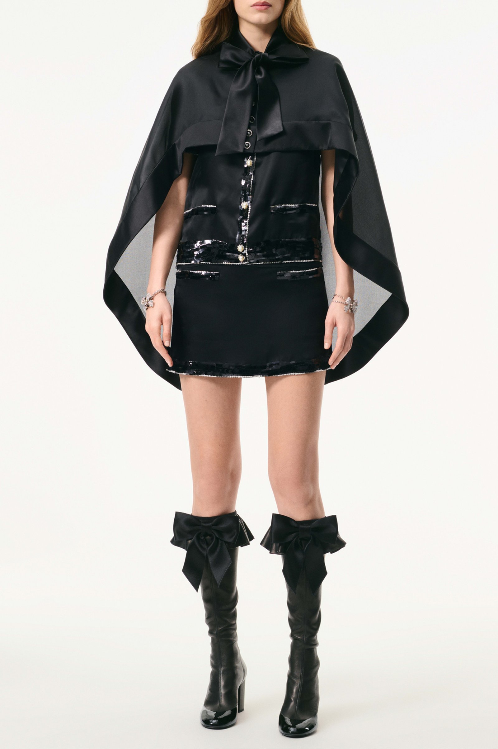 ケープ - シルク オーガンザ、ブラック — ファッション | CHANEL シャネル