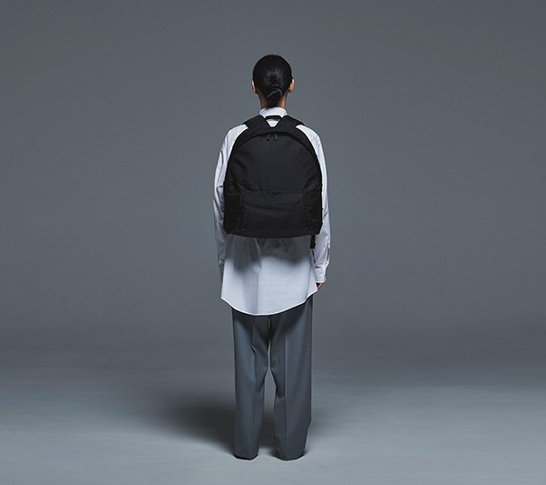 BACKPACK STANDARD SOLID S BLACK | STANDARD | | PRODUCTS | MONOLITH