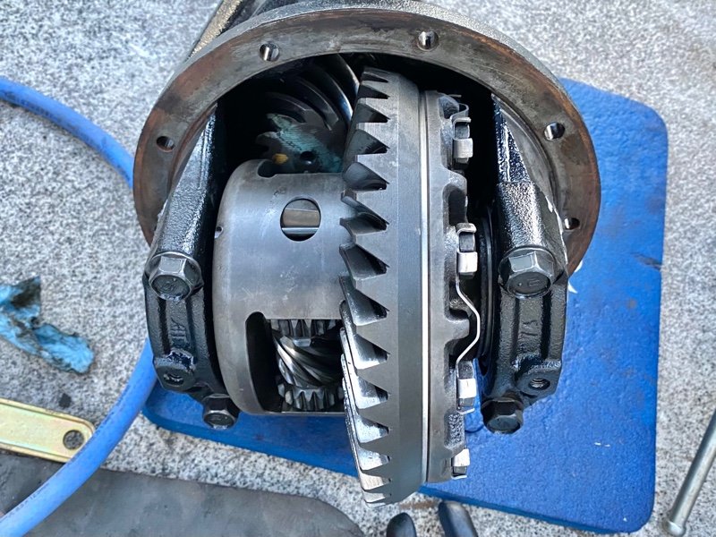 トヨタ純正トルセンLSDに交換その2（トヨタ ハイラックスサーフ・N180