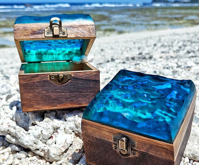 台湾 グリーンハンドメイド/レジンウェーブオーシャンログリング