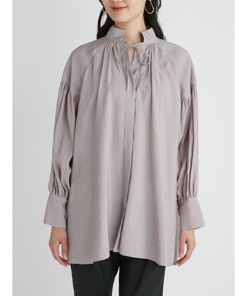 Mila Owen（ミラオーウェン）の「襟リボン袖ボリュームギャザー