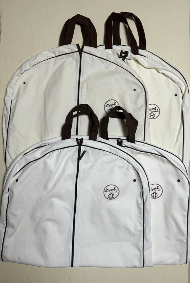 【HERMES】エルメス ガーメントカバー 4点セット HERMES - ☆美品☆ エルメス ガーメント 衣装カバー 3個セットの通販