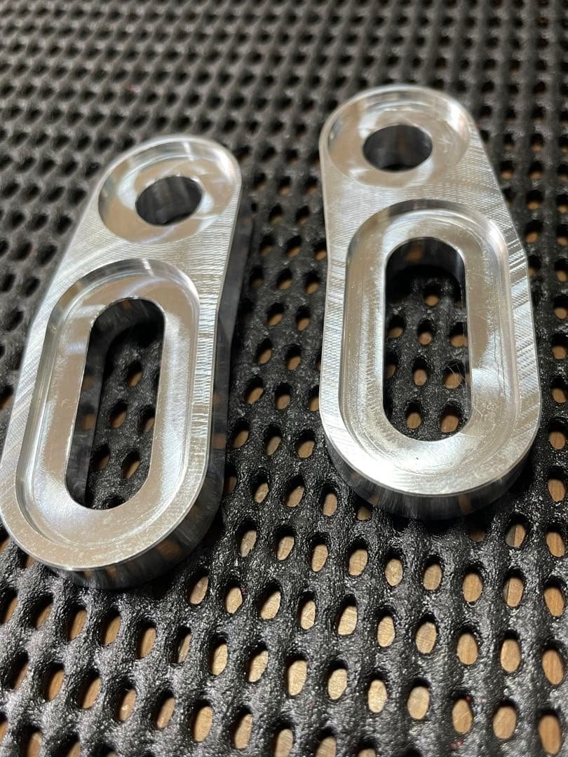 GPz900R☆アッパーカウルアジャスタブルダウンステー - メルカリ